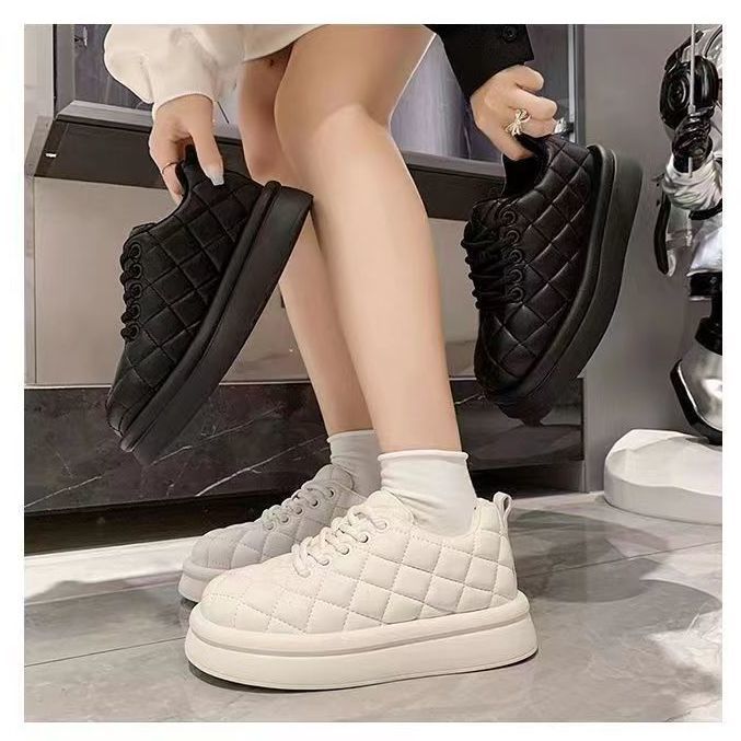 [Over 17,000 sold] Cotton shoes for women in winter, high-end plush insulation, thick diamond grid anti slip sponge cake, thick sole, oil resistant bread, student white shoes