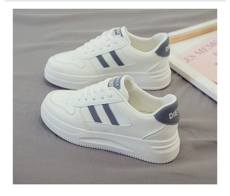 [Over 25,000 sold] Little White Shoes Women  Instagram Versatile Spring and Autumn Student Korean Edition Popular Soft Sole Casual Sports Board Shoes