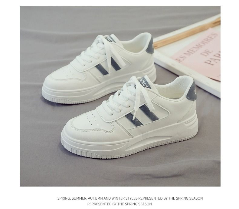 [Over 25,000 sold] Little White Shoes Women  Instagram Versatile Spring and Autumn Student Korean Edition Popular Soft Sole Casual Sports Board Shoes