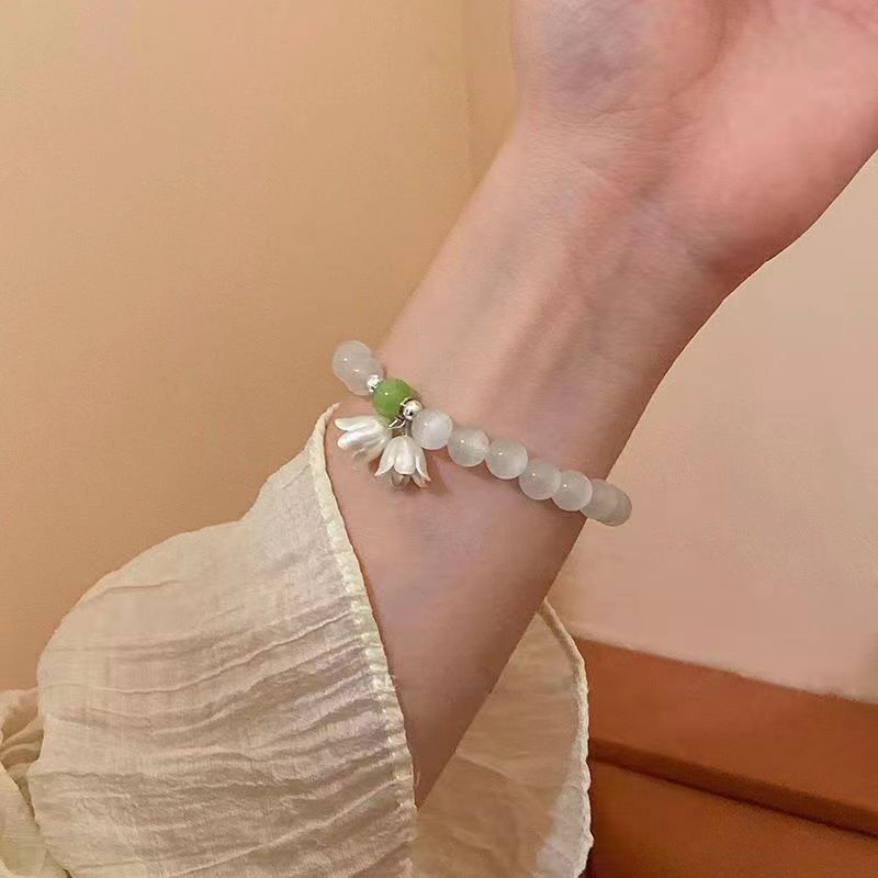 White jade lily of the valley bracelet for girlfriends, nine-piece outfit, light luxury, good looks, versatile, simple niche design, One price Nine pieces!