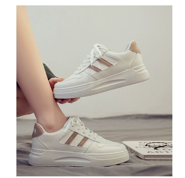 [Over 25,000 sold] Little White Shoes Women  Instagram Versatile Spring and Autumn Student Korean Edition Popular Soft Sole Casual Sports Board Shoes