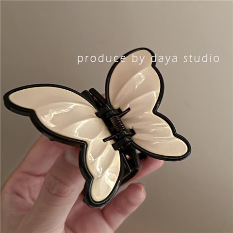 [Over 26,000 sold] Super Immortal Retro French Acrylic Butterfly Claw Clip Sweet and High end, Unique Design, Temperament, Shark Claw Top Clip