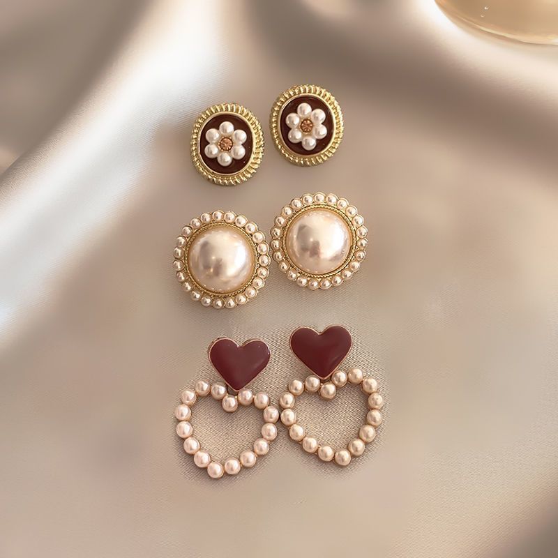 Wine Red Vintage Hong Kong Style Ear Clip with No Ear Hole, Feminine Style, High Grade Pearl Earrings, 2023 Trendy Style with Earstuds