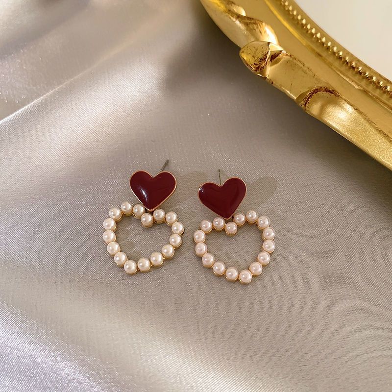 Wine Red Vintage Hong Kong Style Ear Clip with No Ear Hole, Feminine Style, High Grade Pearl Earrings, 2023 Trendy Style with Earstuds